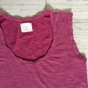T. la Tank size medium
